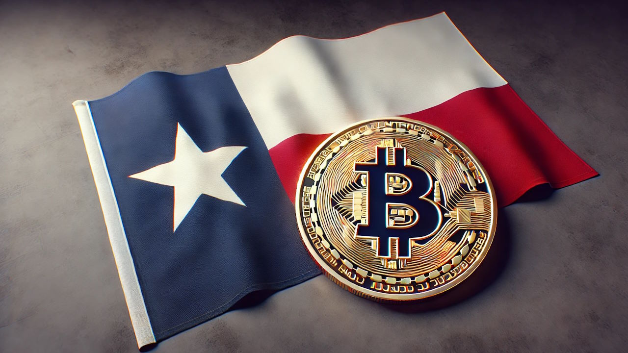 علم تكساس بجانب رمز بيتكوين ذهبي يمثل مفهوم الاحتياطي الاستراتيجي لبيتكوين في الولاية